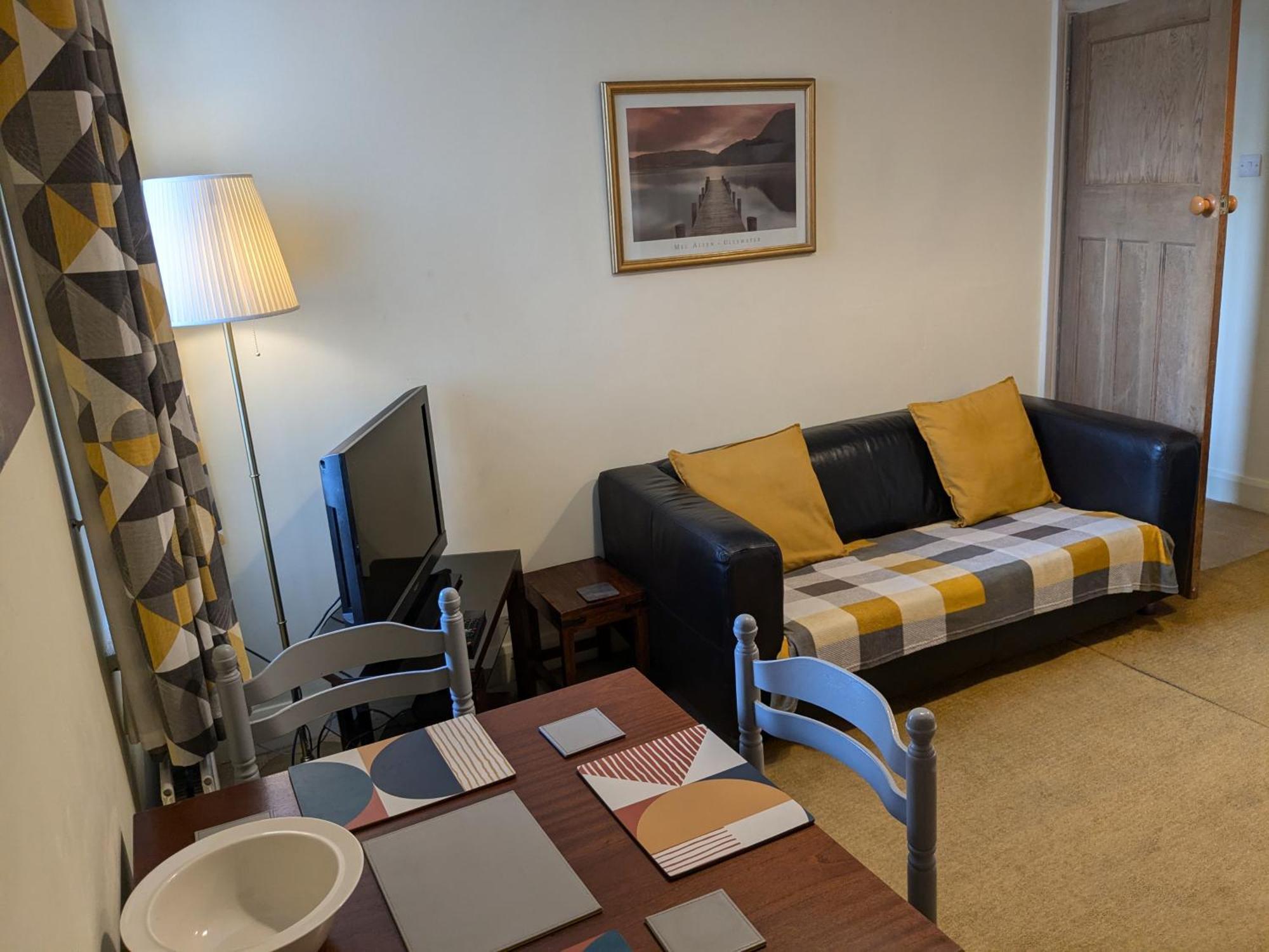 Apartment With Outside Patio And Car Space Durham Exteriör bild